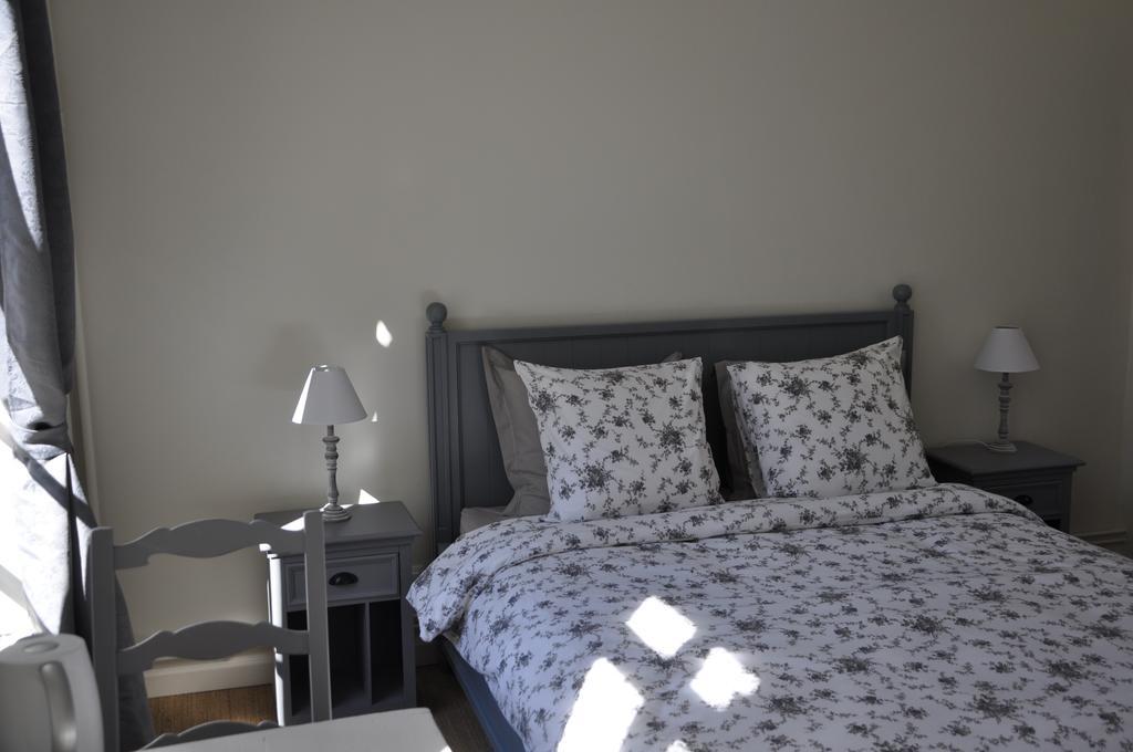 B&B Le Relais Des Saints Peres Auxerre Habitación foto