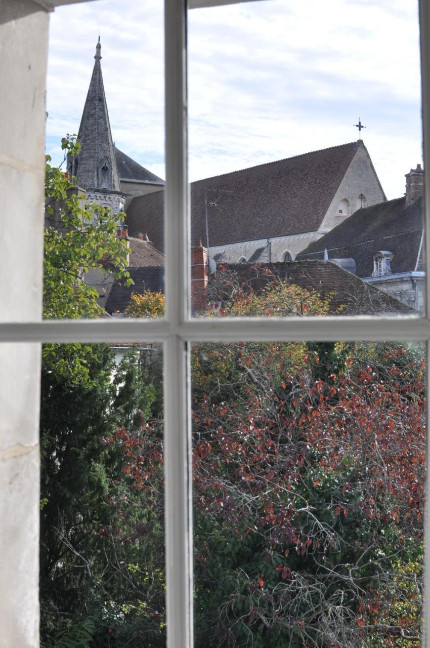 B&B Le Relais Des Saints Peres Auxerre Exterior foto