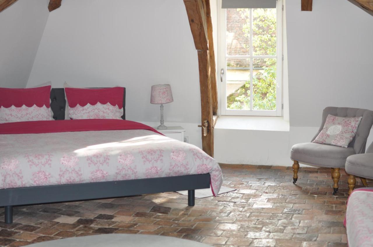 B&B Le Relais Des Saints Peres Auxerre Exterior foto